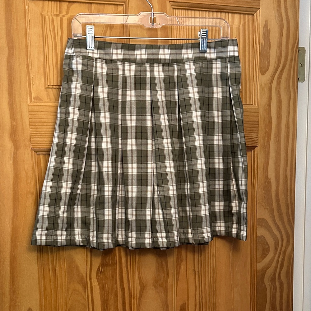 Chic Plaid Mini Skirt - Olive and Cream